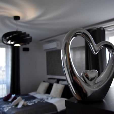 Apartament Night Premium 克拉科夫 外观 照片